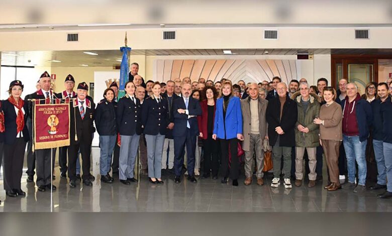 Foto di gruppo ufficiale